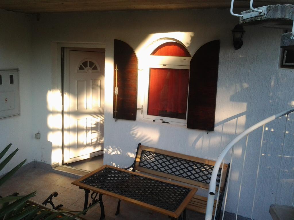 Apartmani Marija Starigrad Paklenica Esterno foto