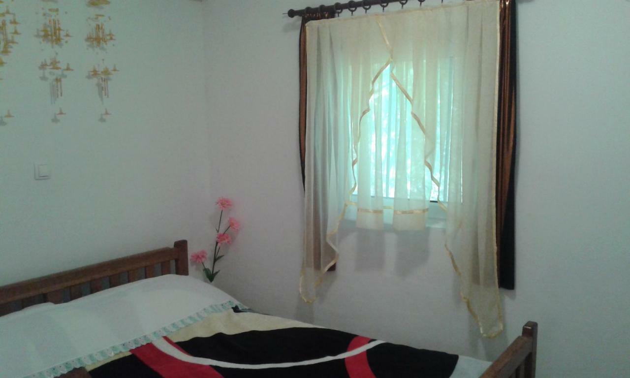 Apartmani Marija Starigrad Paklenica Esterno foto