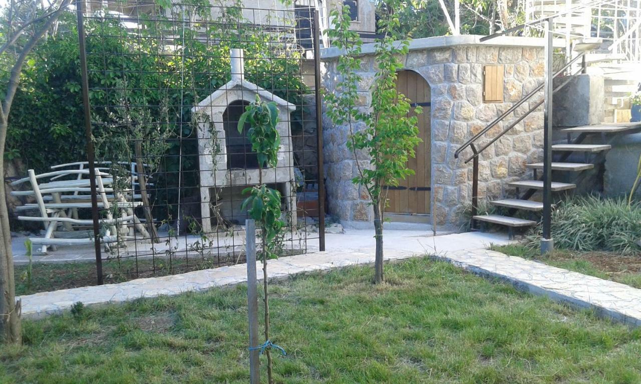 Apartmani Marija Starigrad Paklenica Esterno foto