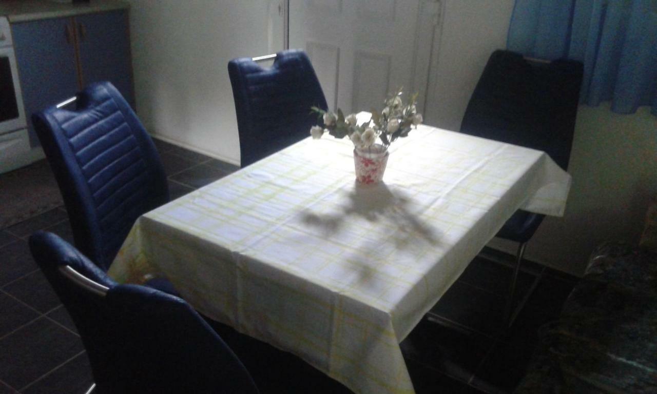 Apartmani Marija Starigrad Paklenica Esterno foto