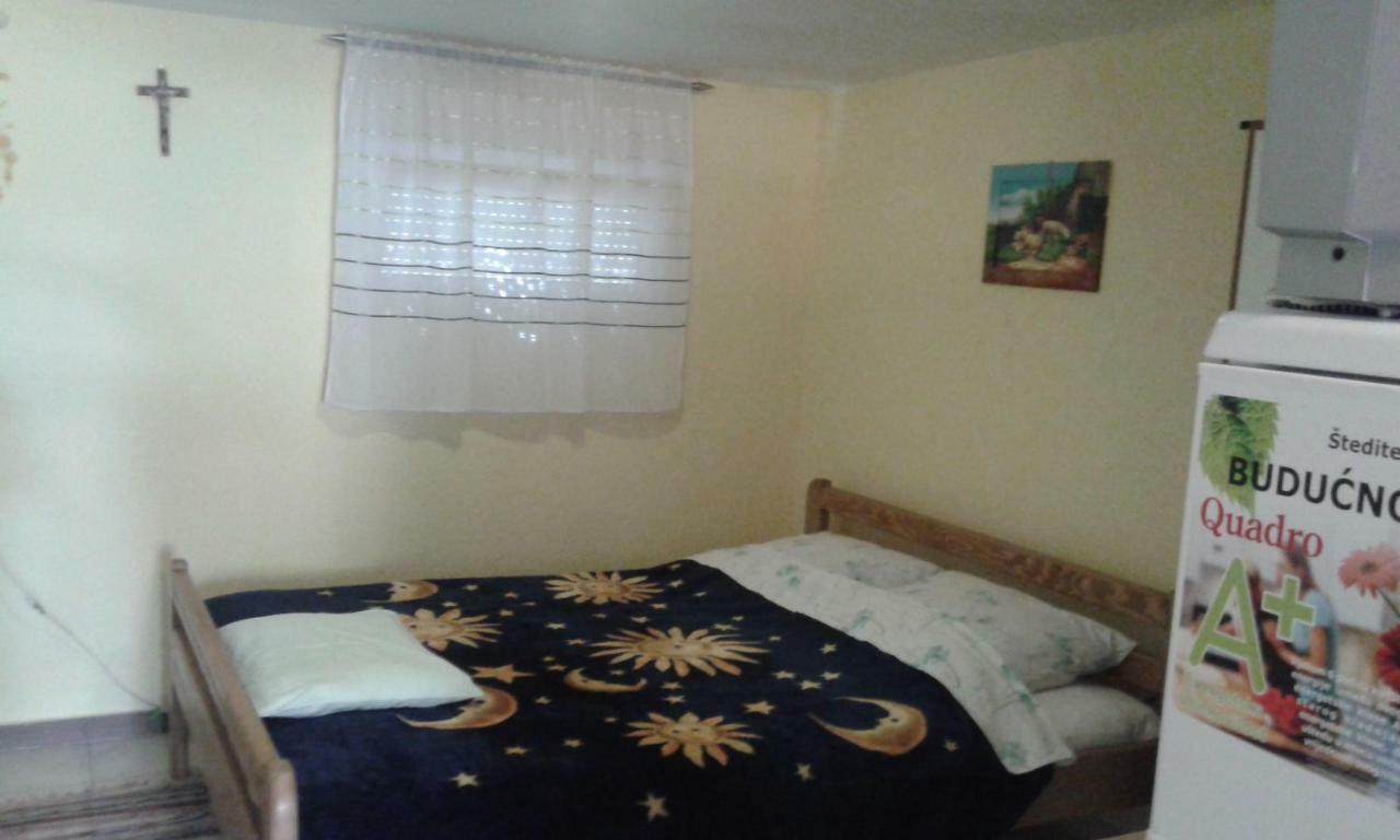 Apartmani Marija Starigrad Paklenica Esterno foto